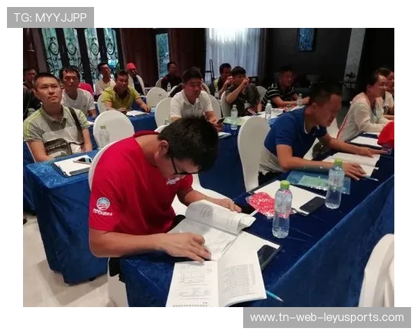 游泳协会加强青少年游泳课程的师资储备与质量把关，暑期游泳培训